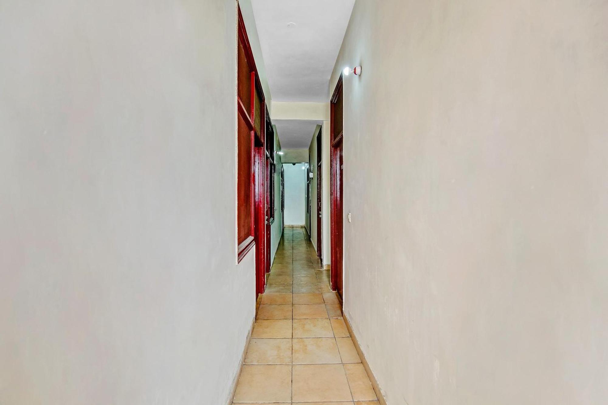 Hotel O Yash Hotel Ghaziabad Dış mekan fotoğraf