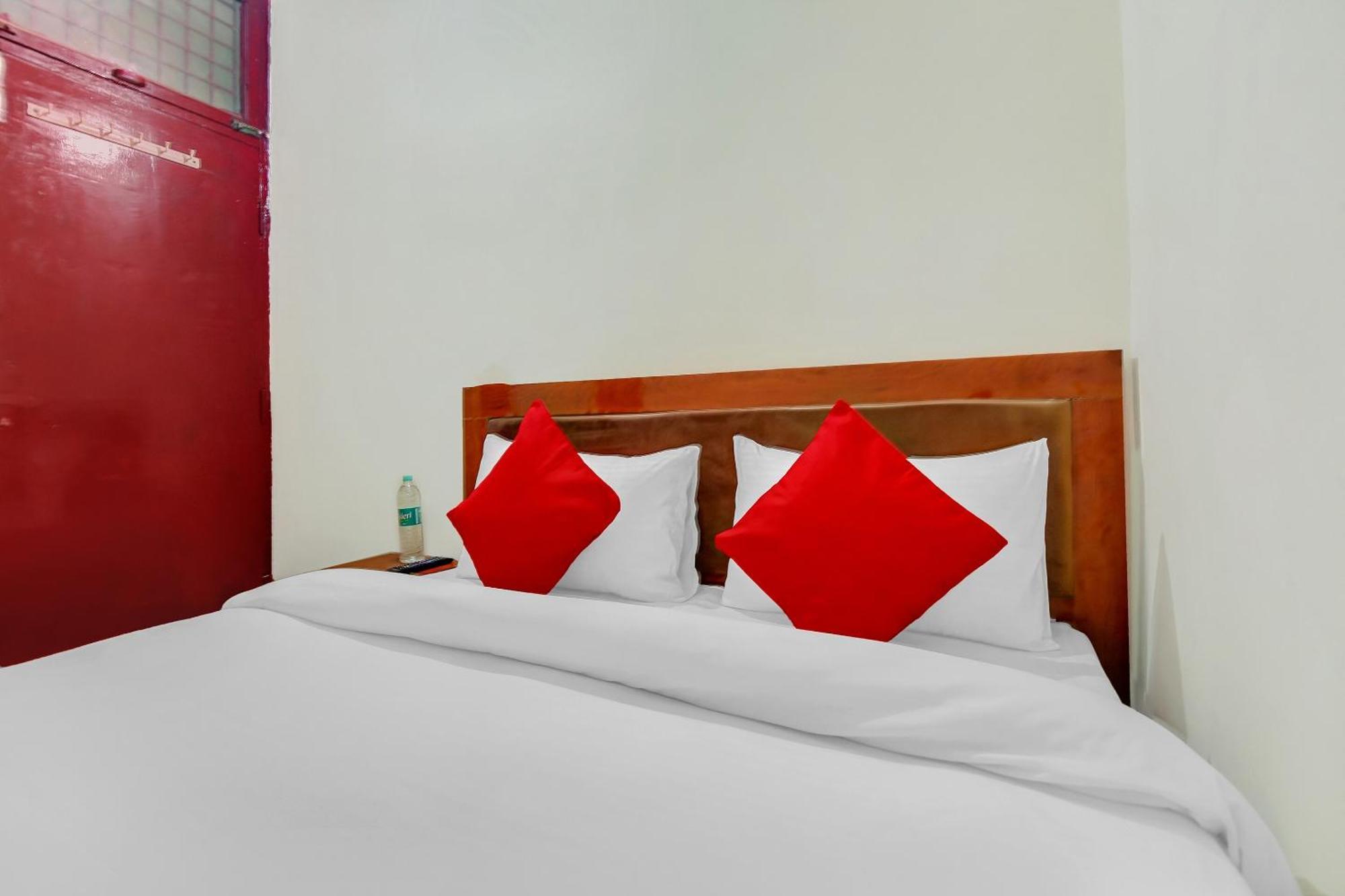 Hotel O Yash Hotel Ghaziabad Dış mekan fotoğraf
