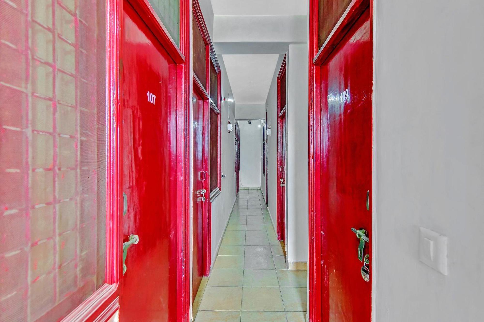 Hotel O Yash Hotel Ghaziabad Dış mekan fotoğraf